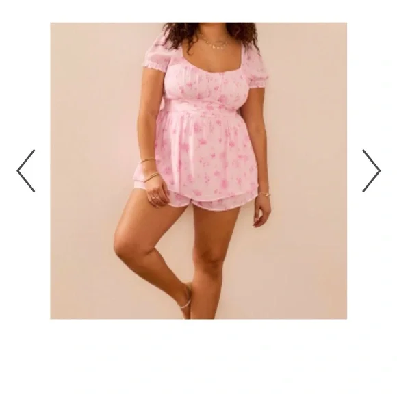 ARULA Pink Floral Puff-Sleeve Romper with Belt - Picture 2 of 9